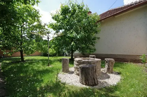 Gyula Casa Anna