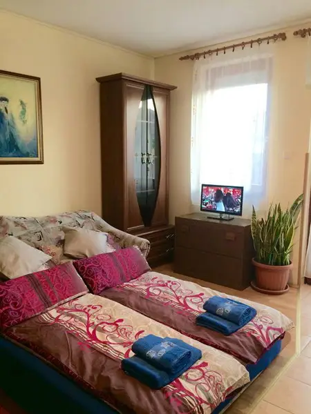 Szállás Gyula Kavics Apartman