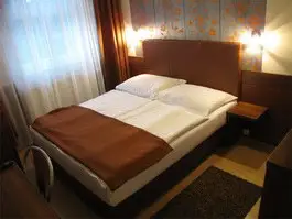 Hajdúszoboszló cazare Hotel Pávai ***