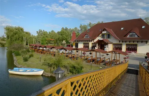 Poroszlo Parcul de relaxare Fűzfa