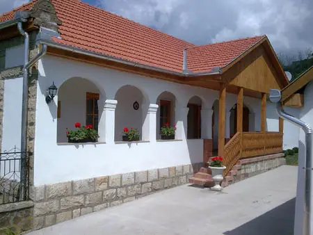 Sirok Casa de oaspeti Vár-Rom