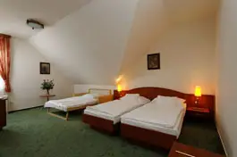 Szigetszentmiklós Gastland M0 Hotel***