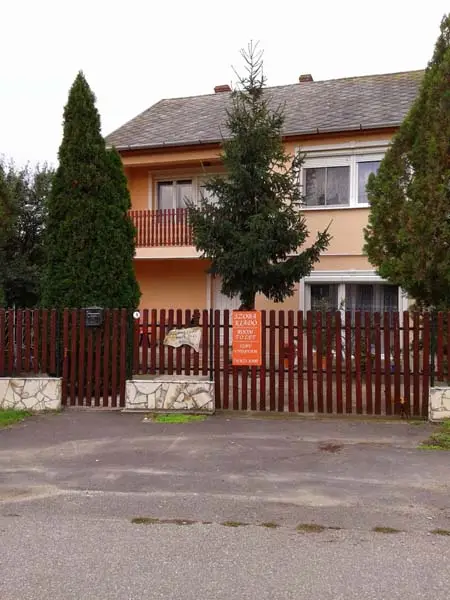 Cazare Tiszaújváros - Casa de oaspeţi Dorina